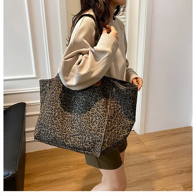 Retro Leopard Print Shoulder Bag 2024 Autumn — feature 15