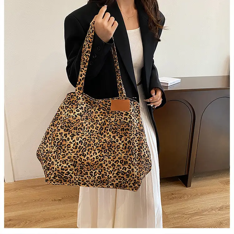 Retro Leopard Print Shoulder Bag 2024 Autumn — feature 18