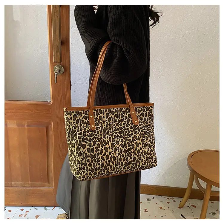 Women's Leopard Print Tote Bag Pink Handle 2024 — feature 17