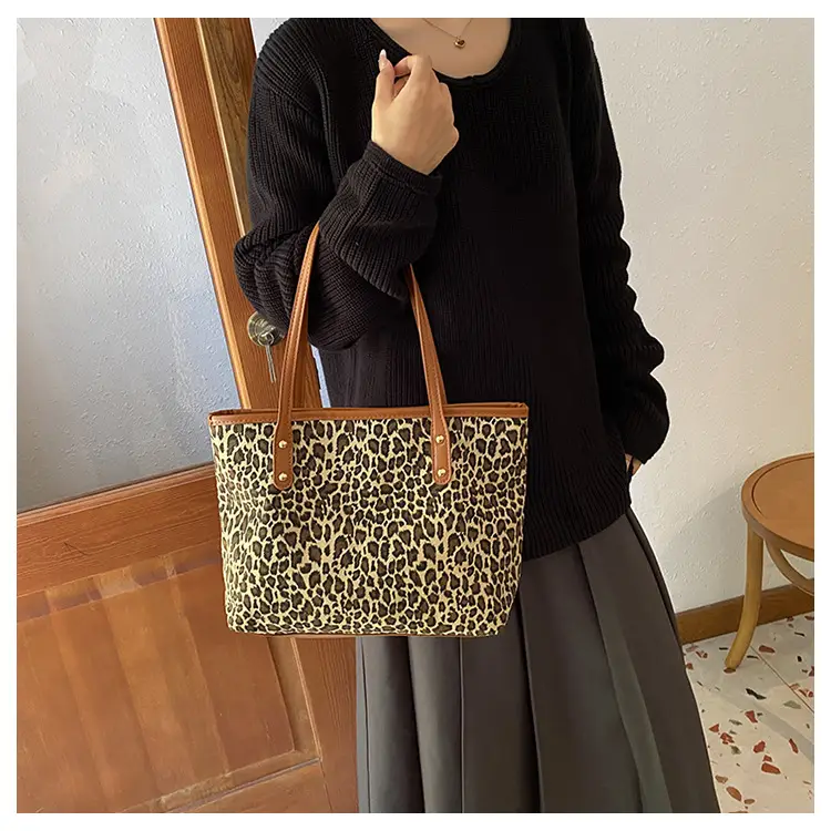 Women's Leopard Print Tote Bag Pink Handle 2024 — feature 7