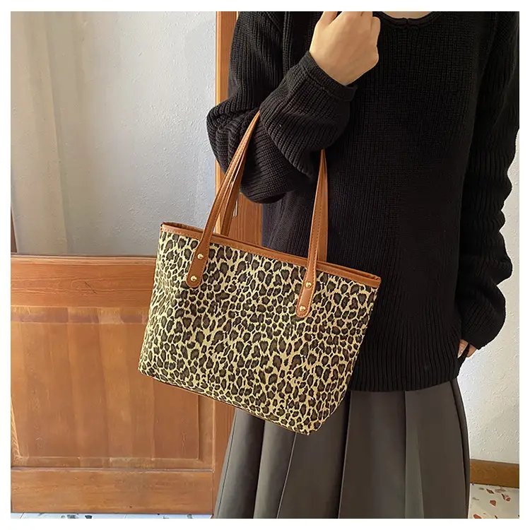 Women's Leopard Print Tote Bag Pink Handle 2024 — feature 8