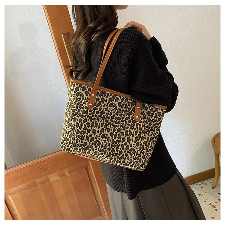 Women's Leopard Print Tote Bag Pink Handle 2024 — feature 9