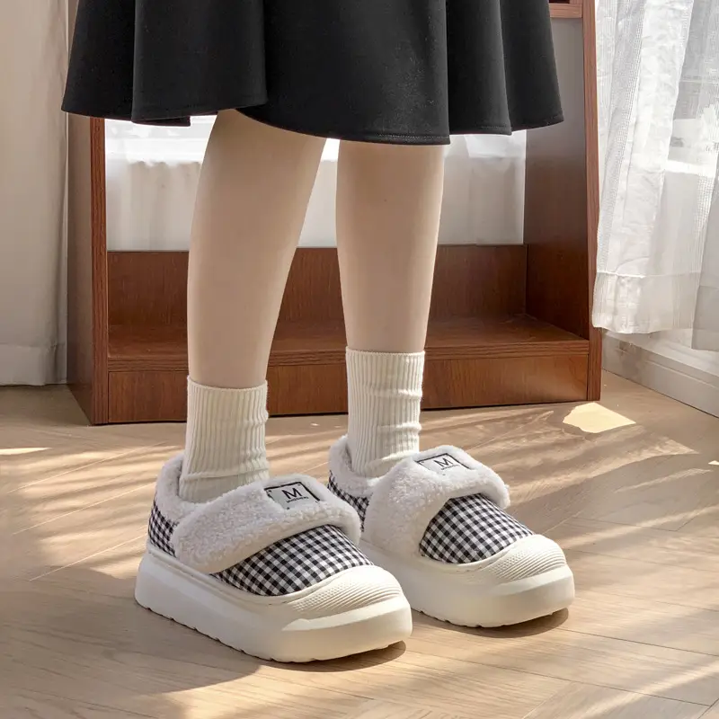 All-Match Fashion Plush Outwear Cotton Shoes Women's Autumn and Winter New Thickened Home Warm Velcro Bag with Cotton Slippers - Image 5