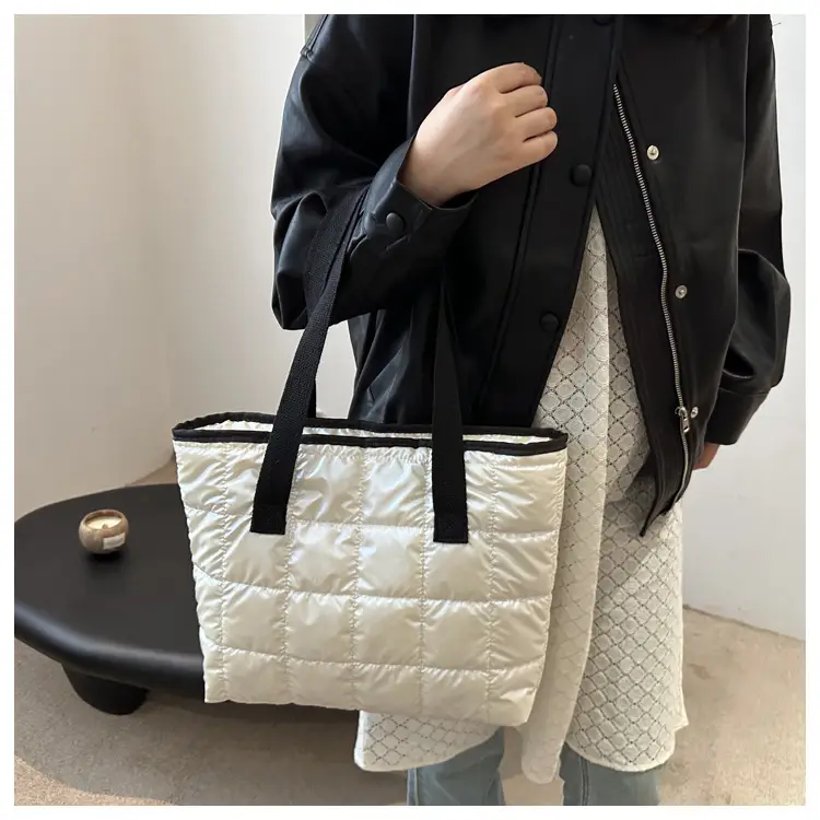 2024 Retro Style Cotton Shoulder Tote Bag Silver Black — feature 15