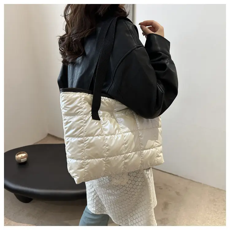 2024 Retro Style Cotton Shoulder Tote Bag Silver Black — feature 16