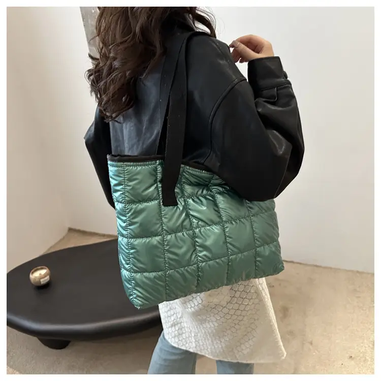 2024 Retro Style Cotton Shoulder Tote Bag Silver Black — feature 24