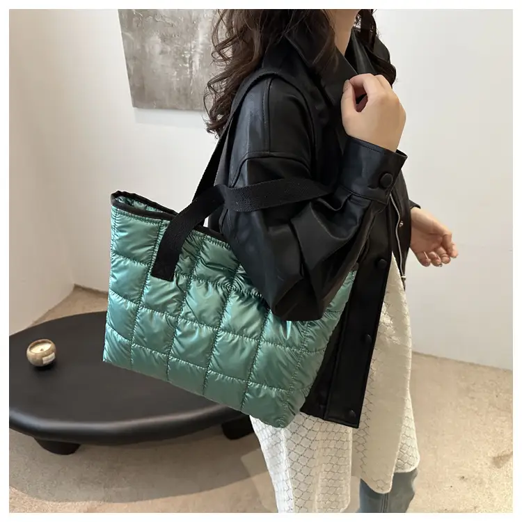 2024 Retro Style Cotton Shoulder Tote Bag Silver Black — feature 25