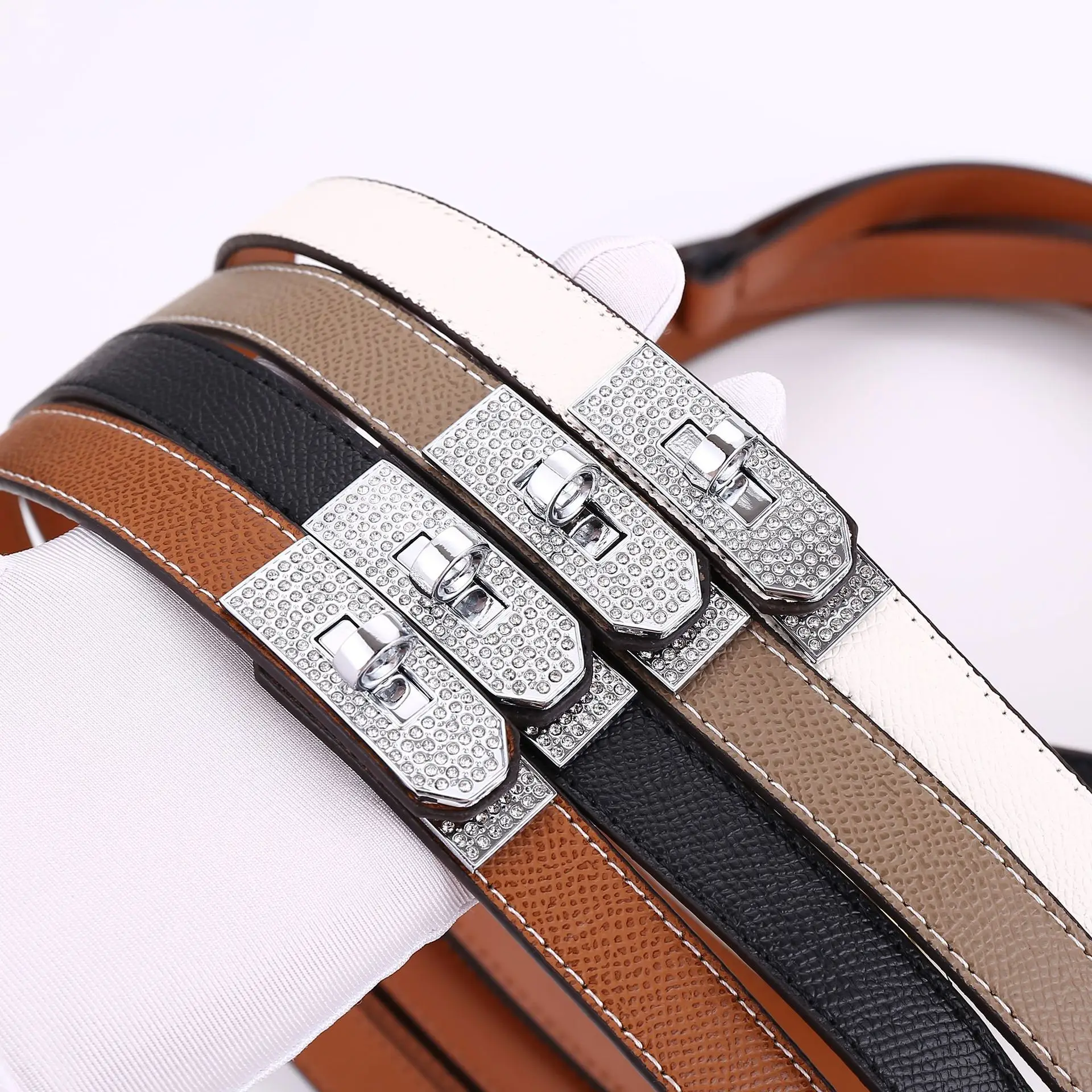 Women's Leather Belt with Diamond Clasp, Versatile Decorative Accessory — feature 12