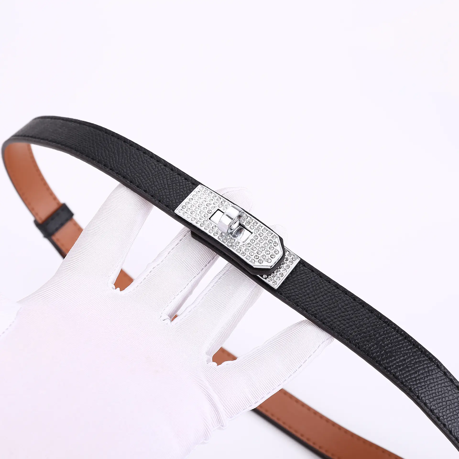 Women's Leather Belt with Diamond Clasp, Versatile Decorative Accessory - Image 5