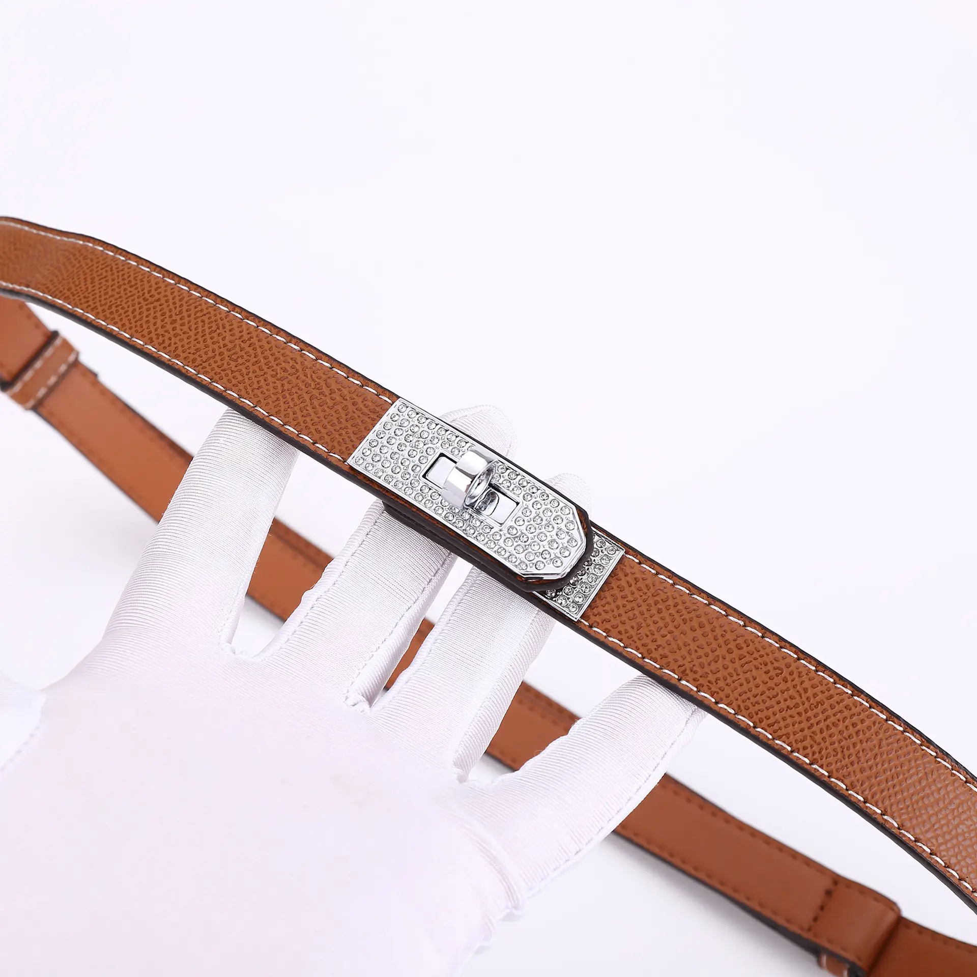 Women's Leather Belt with Diamond Clasp, Versatile Decorative Accessory - Image 6