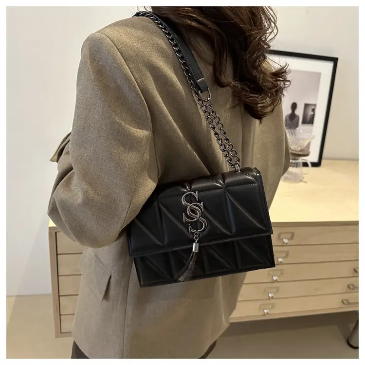 New Personalized Fashion Letters 2024 Autumn Crossbody Bag for Women — feature 10