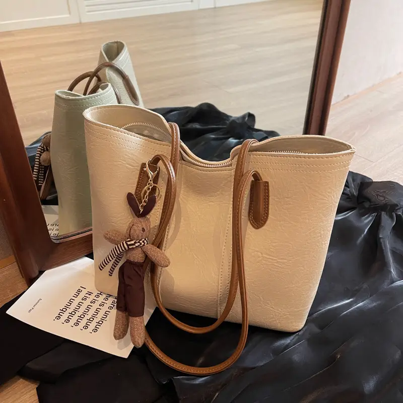 Black Retro Shoulder Bag for Women 2024 New Arrival - Image 7