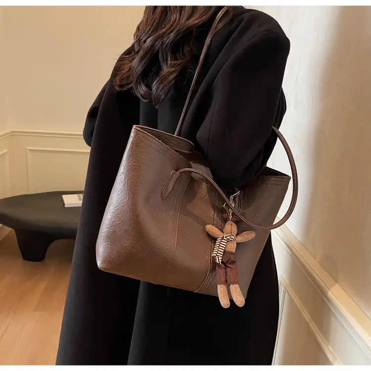 Black Retro Shoulder Bag for Women 2024 New Arrival — feature 24
