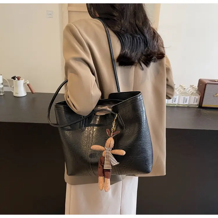Black Retro Shoulder Bag for Women 2024 New Arrival — feature 30
