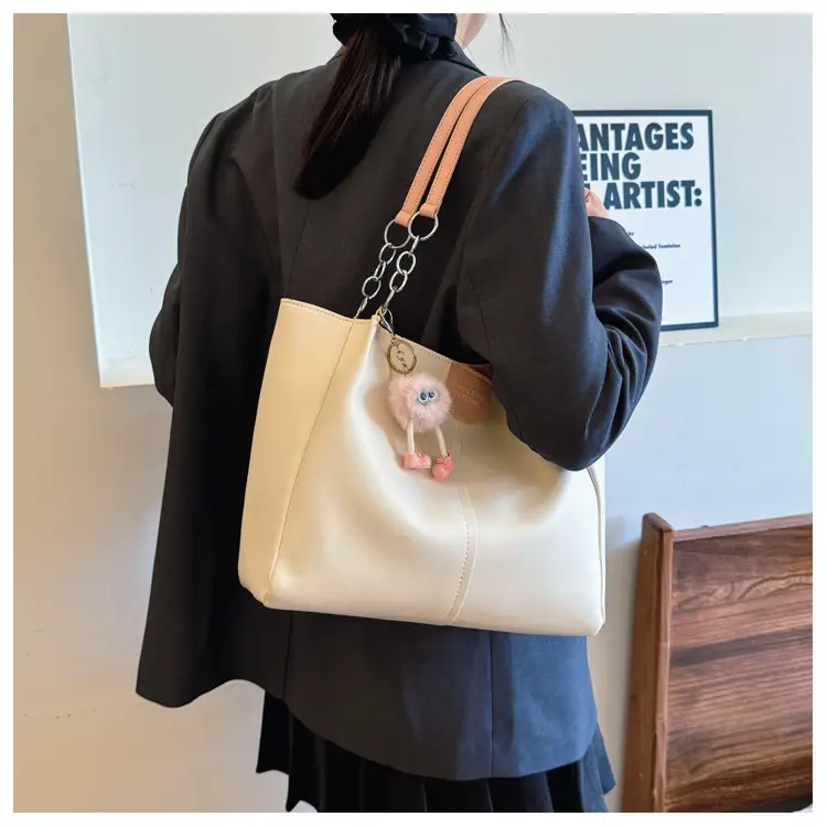 Women's 2024 Shoulder Bag with Doll Keychain Beige — feature 12