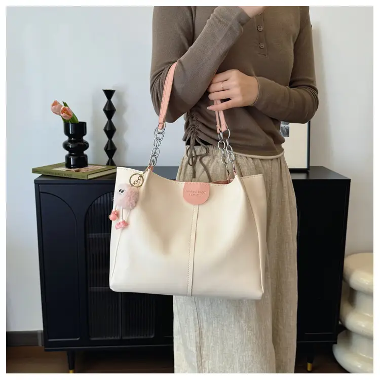 Women's 2024 Shoulder Bag with Doll Keychain Beige — feature 18