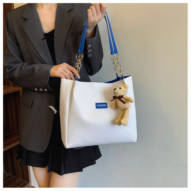 White Leather Tote Bag with Gold Chain Handle for Women — feature 12