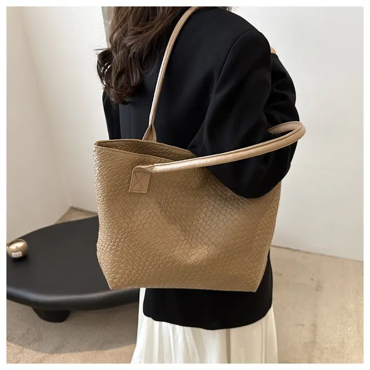 Women Woven Textured Shoulder Bag Large Capacity 2024 — feature 13