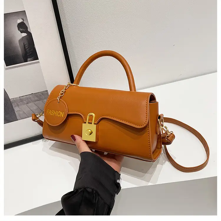 Black Crossbody Bag with Gold Lock for Women 2024 — feature 37
