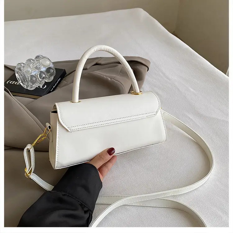 Black Crossbody Bag with Gold Lock for Women 2024 — feature 45