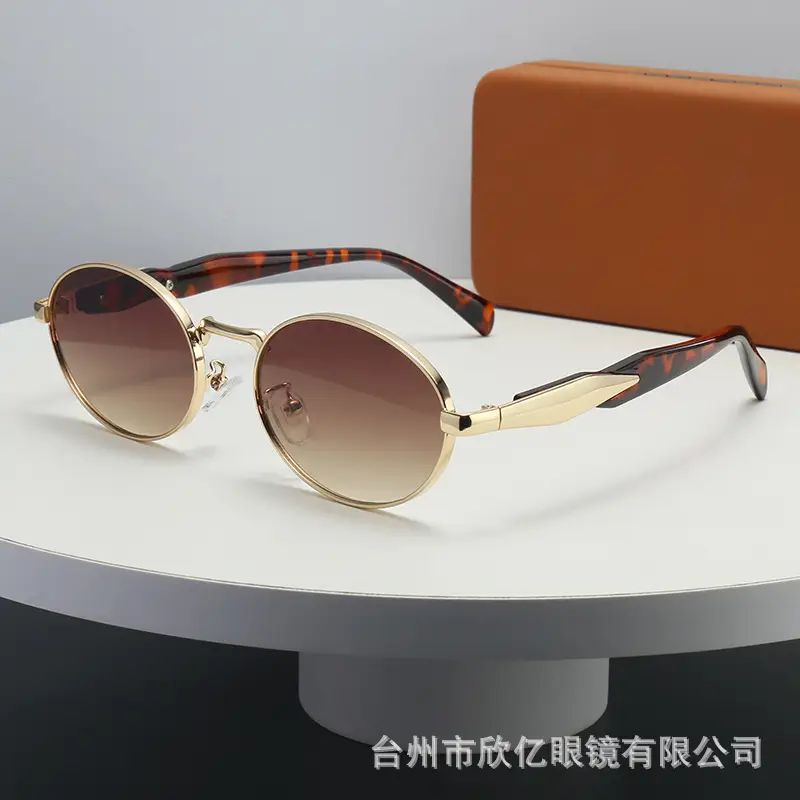 Metal Anti-UV Sunglasses with Rose Gold Tint - Image 10