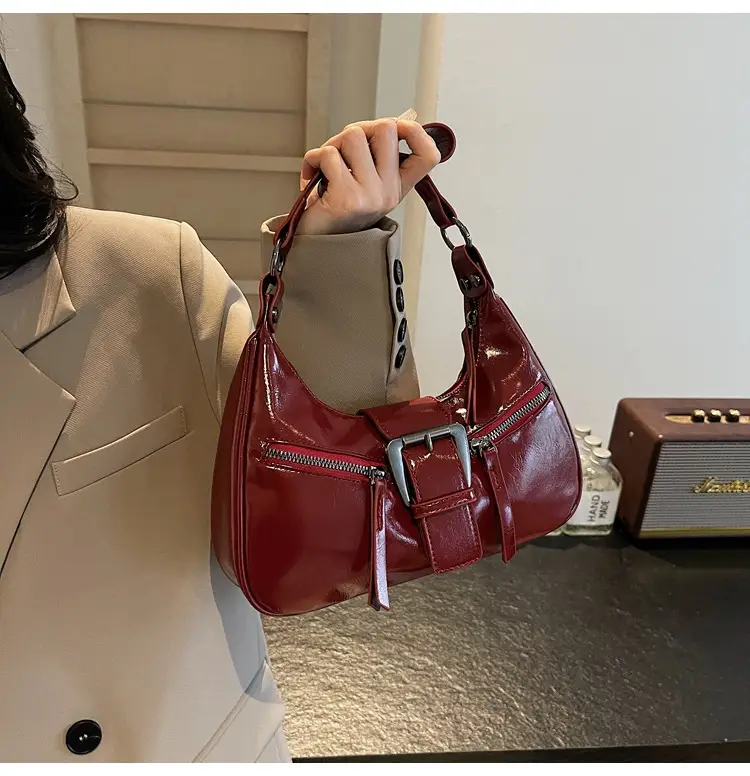 2025 New Black Texelized Shoulder Bag — feature 39