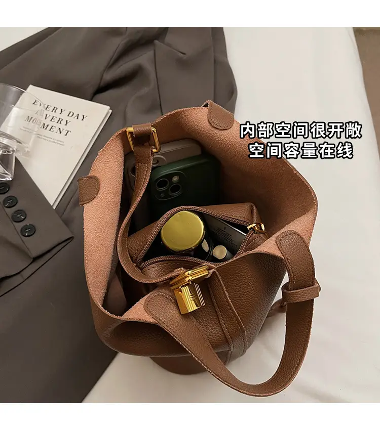 Brown Leather Crossbody Bag for Women 2026 — feature 7