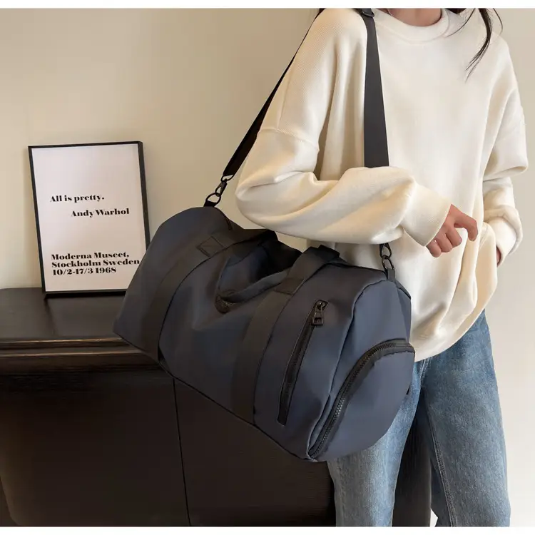 Red PVC Fitness Shoulder Bag for Men — feature 16