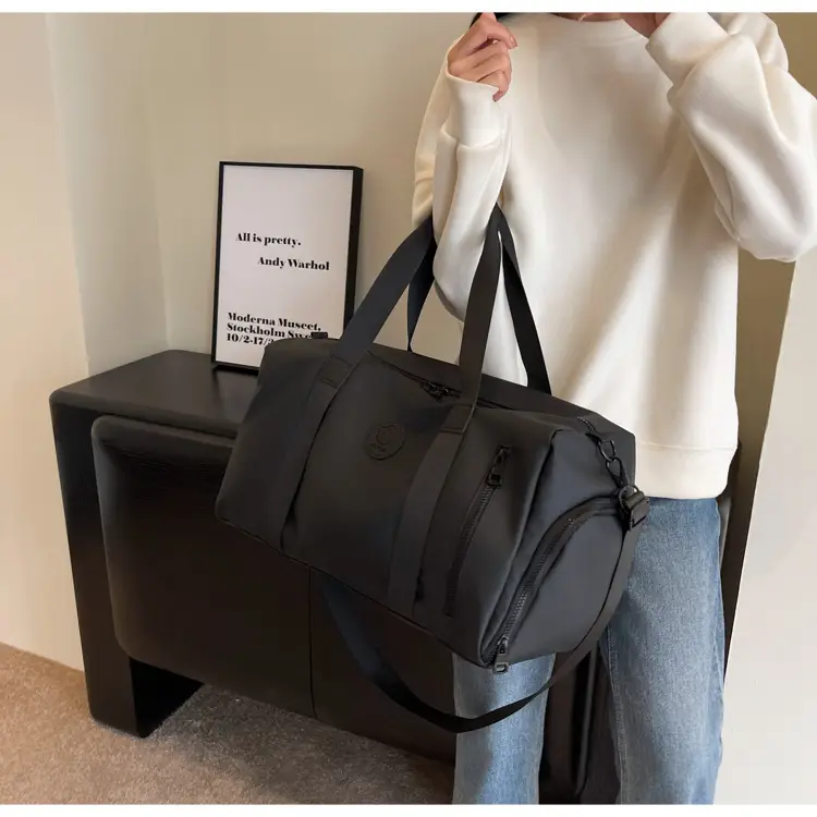 Red PVC Fitness Shoulder Bag for Men — feature 27
