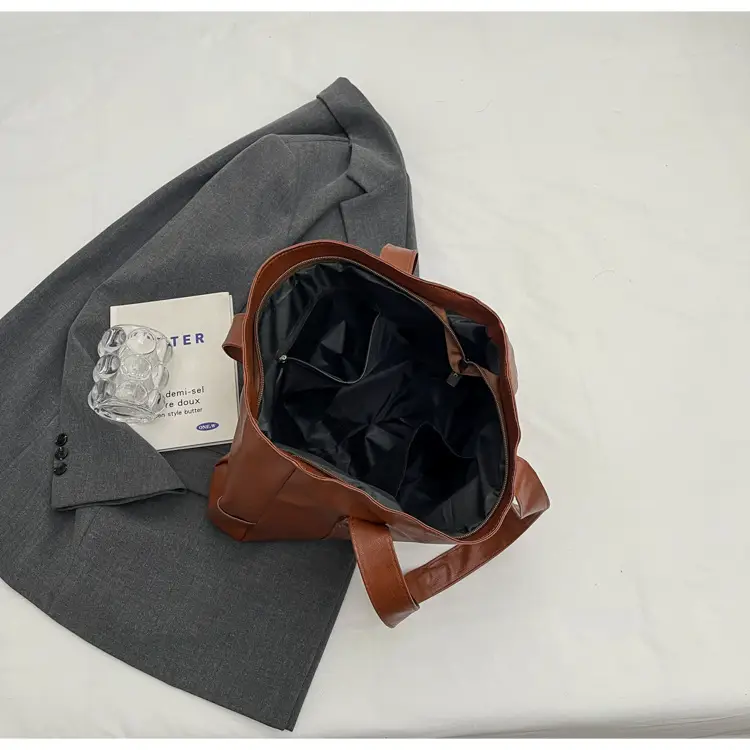 Retro Leather Tote Bag Brown Large Capacity — feature 18