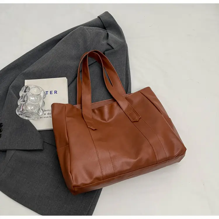 Retro Leather Tote Bag Brown Large Capacity — feature 36