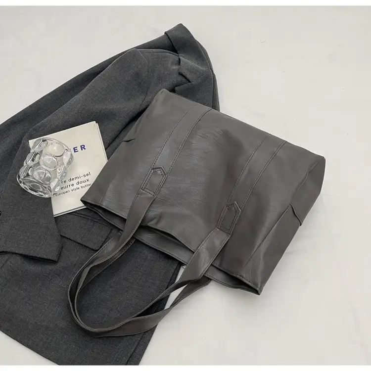 Retro Leather Tote Bag Brown Large Capacity — feature 45