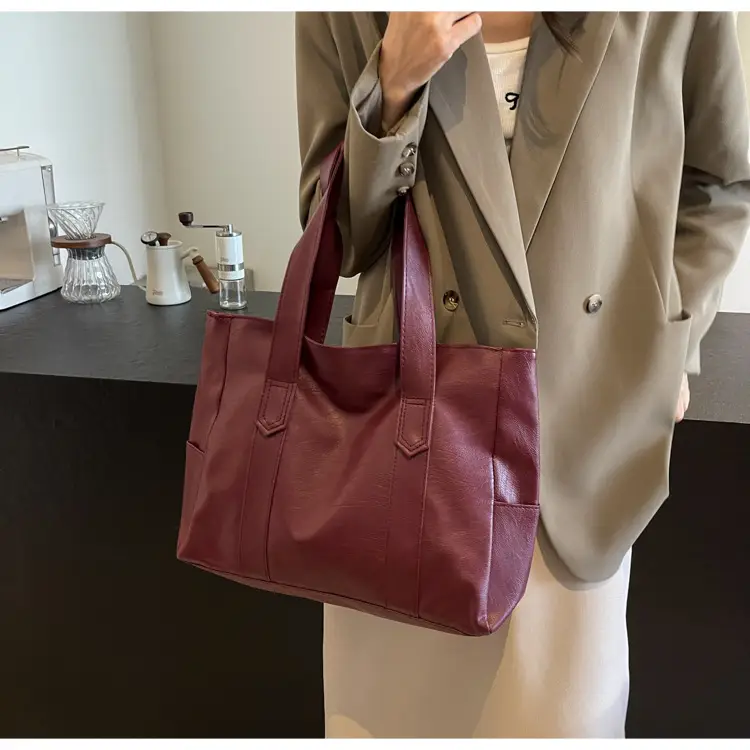 Retro Leather Tote Bag Brown Large Capacity — feature 46