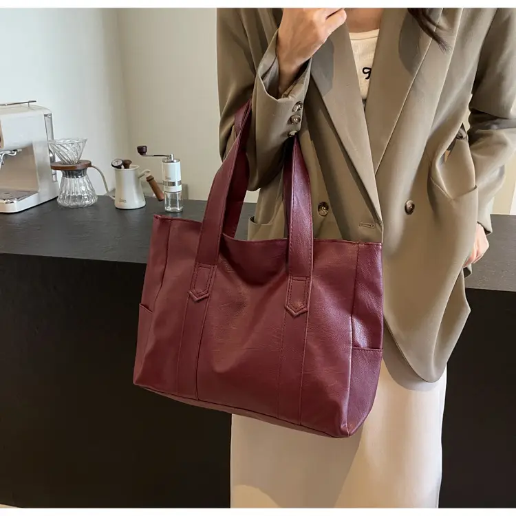 Retro Leather Tote Bag Brown Large Capacity — feature 47