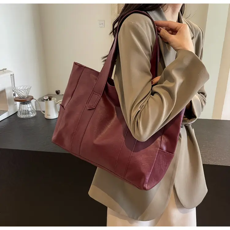 Retro Leather Tote Bag Brown Large Capacity — feature 48