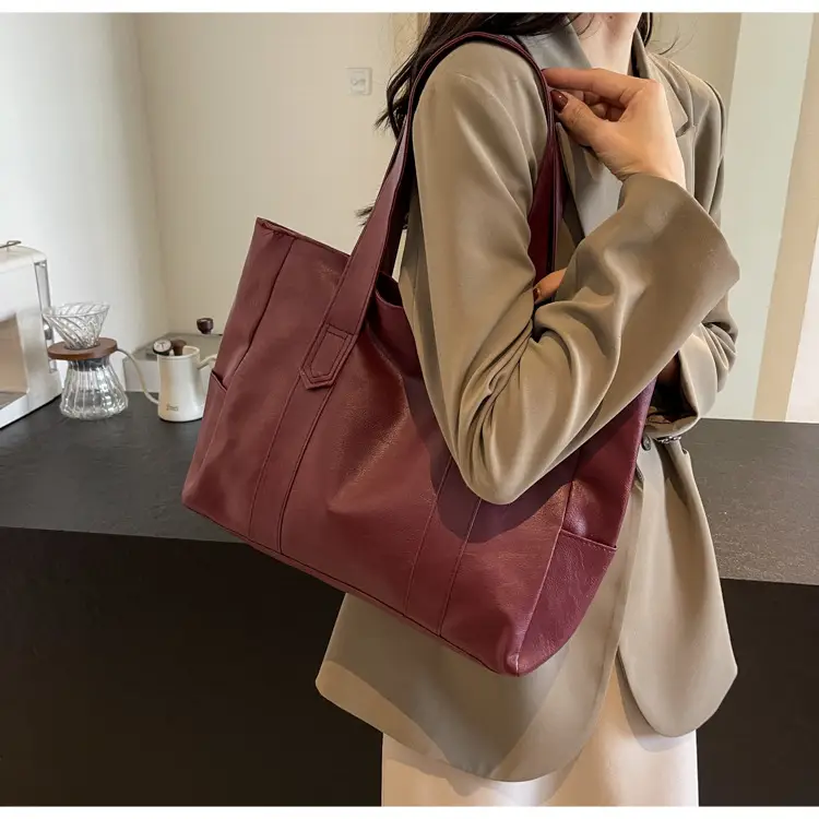 Retro Leather Tote Bag Brown Large Capacity — feature 49