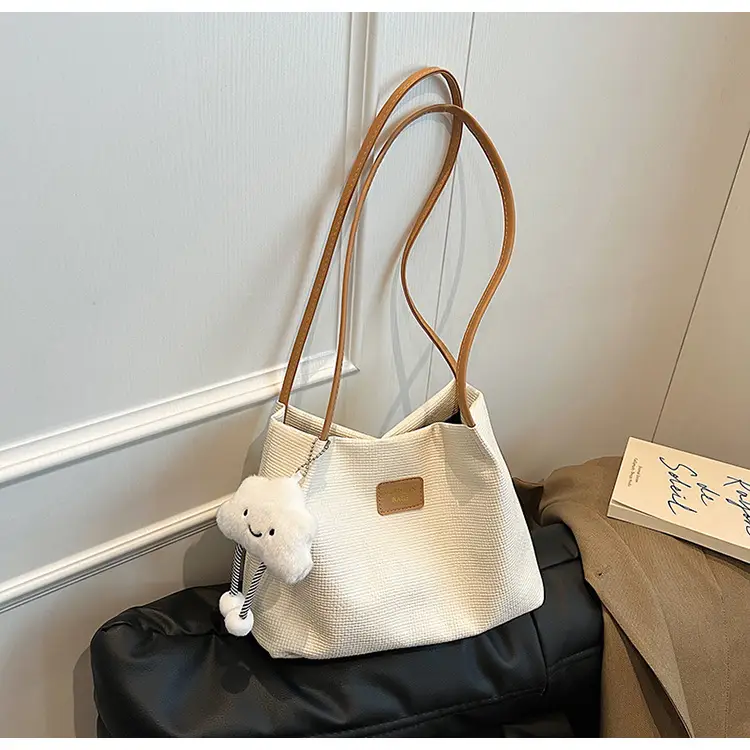 Women's Large Capacity Shoulder Bag Cream New Autumn — feature 19