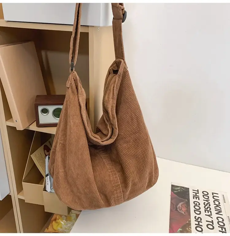 Red Velvet Shoulder Bag for Women 2024 Autumn — feature 33