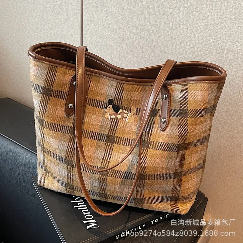 Plaid Large Commuter Bag for Women 2026 - Image 5