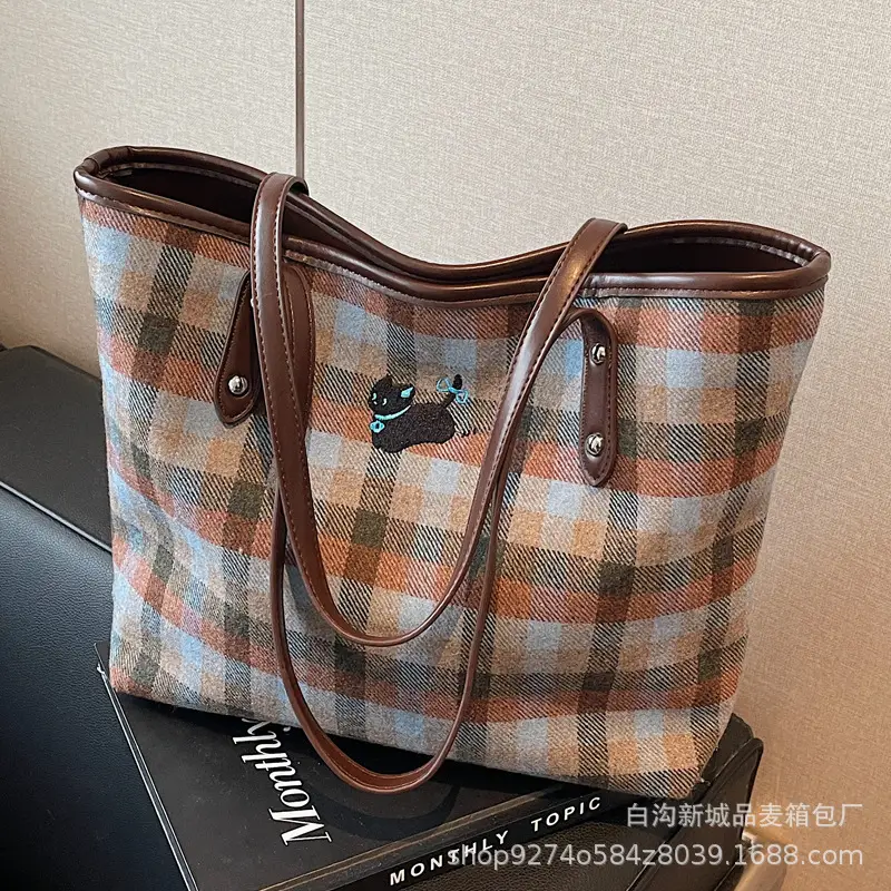 Plaid Large Commuter Bag for Women 2026 - Image 6
