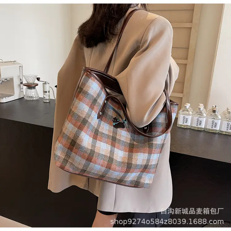 Plaid Large Commuter Bag for Women 2026 — feature 18