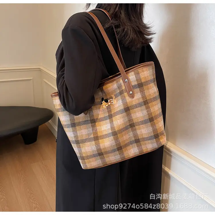 Plaid Large Commuter Bag for Women 2026 — feature 21