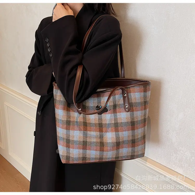 Plaid Large Commuter Bag for Women 2026 — feature 23