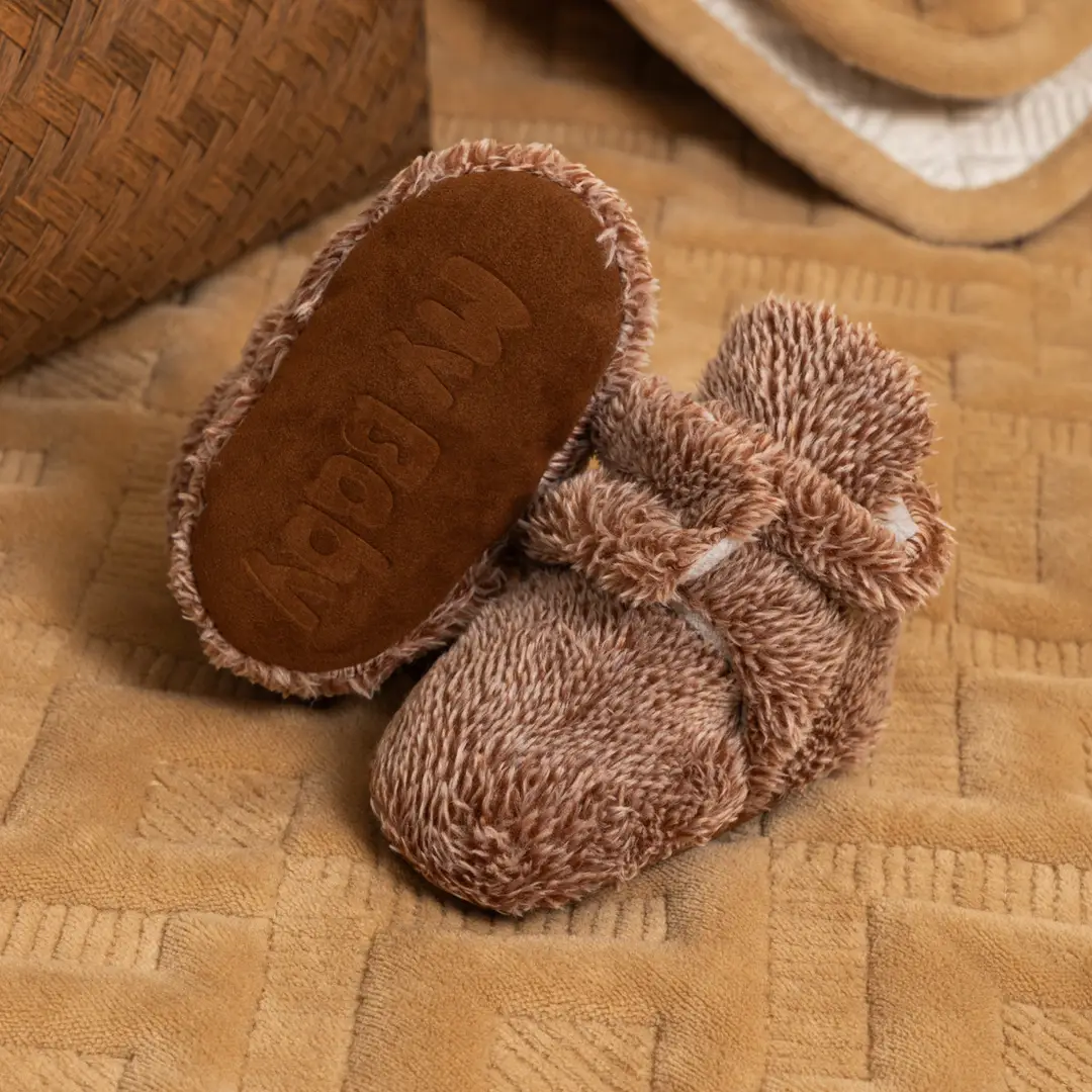 2024 Spring and Autumn New Baby Socks Shoes Plush Non-slip Soft Bottom Baby Toddler Shoes Warm Velcro Shoes — feature 25