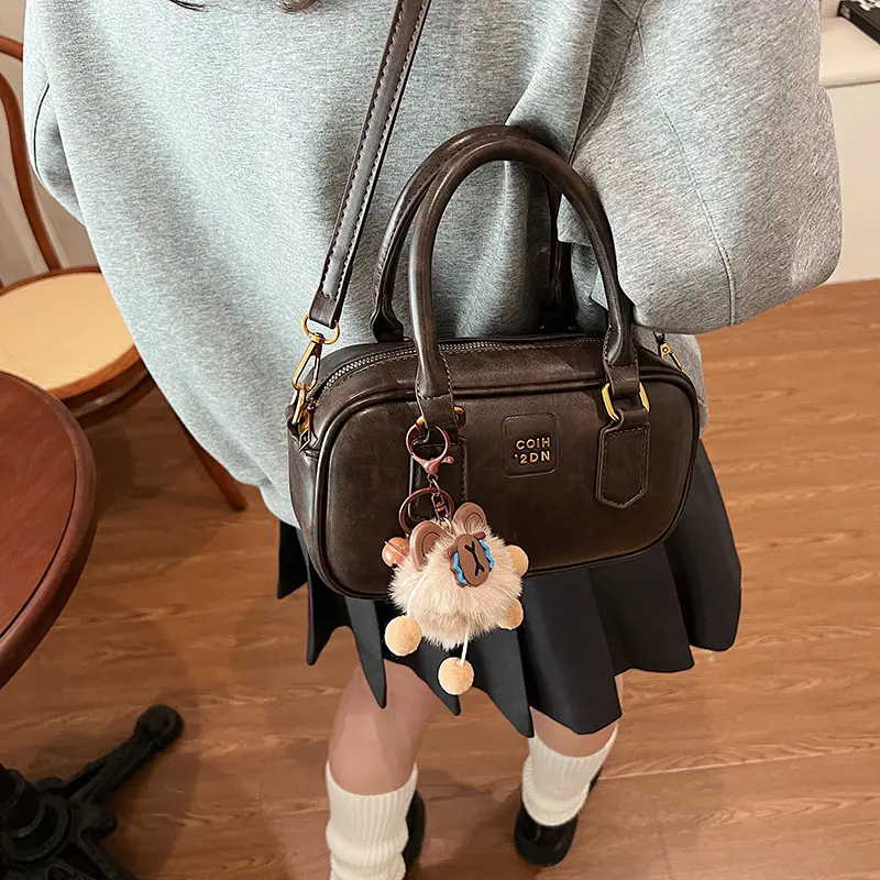 Retro Black Shoulder Bag for Women 2026