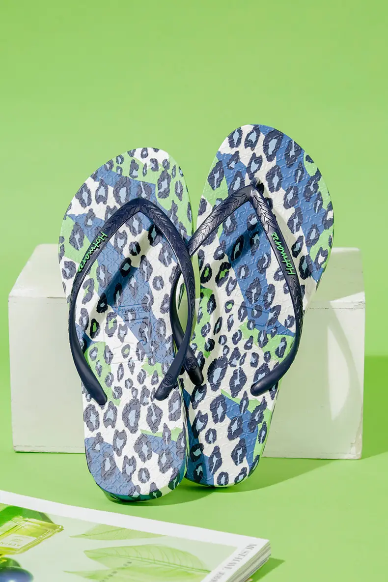 Hotmarzz Heima Women's Flip-Flops Anti-Slip PVC Slippers Bathroom Home Flip-Flops for Outer Wear — feature 1
