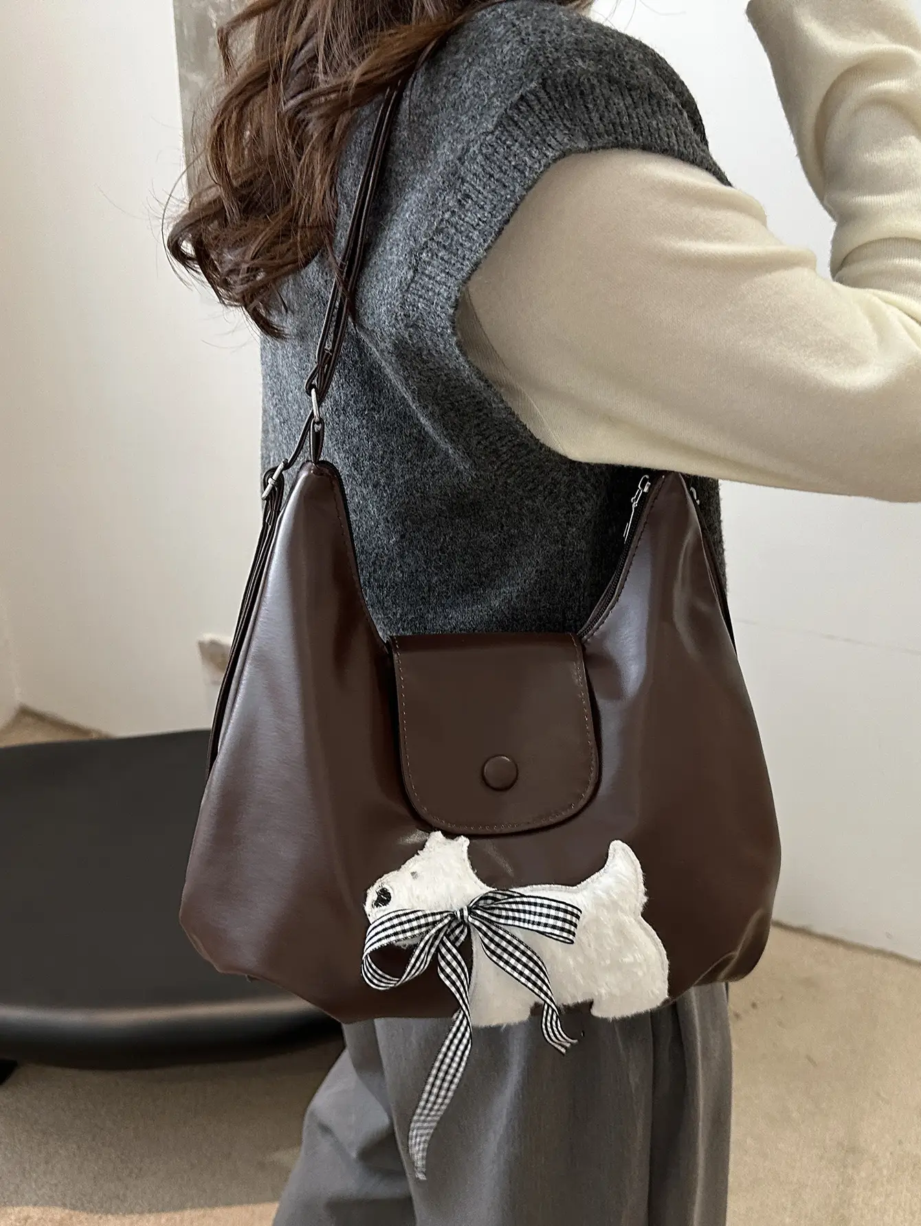 Women's Retro Crossbody Bag Brown Large Capacity - Image 5