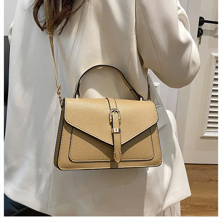 Vintage 2024 Women's Small Square Bag Belt Crossbody — feature 16