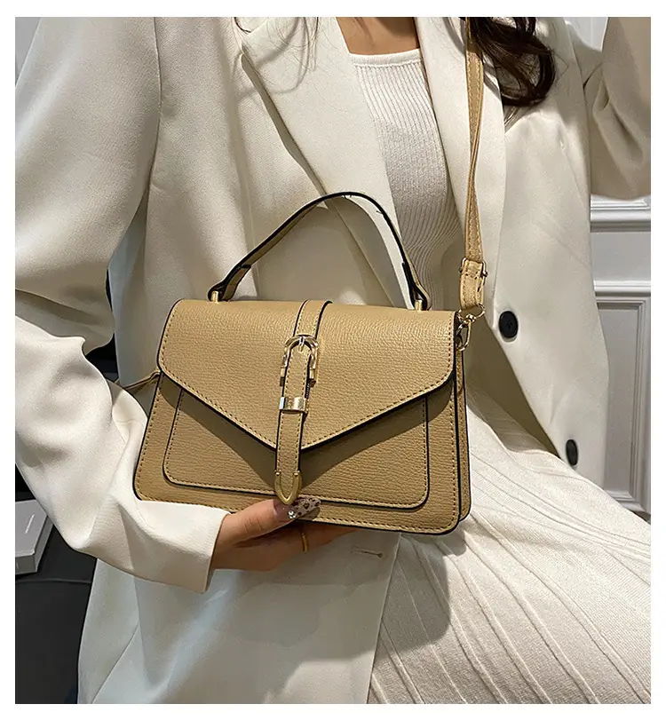 Vintage 2024 Women's Small Square Bag Belt Crossbody — feature 2