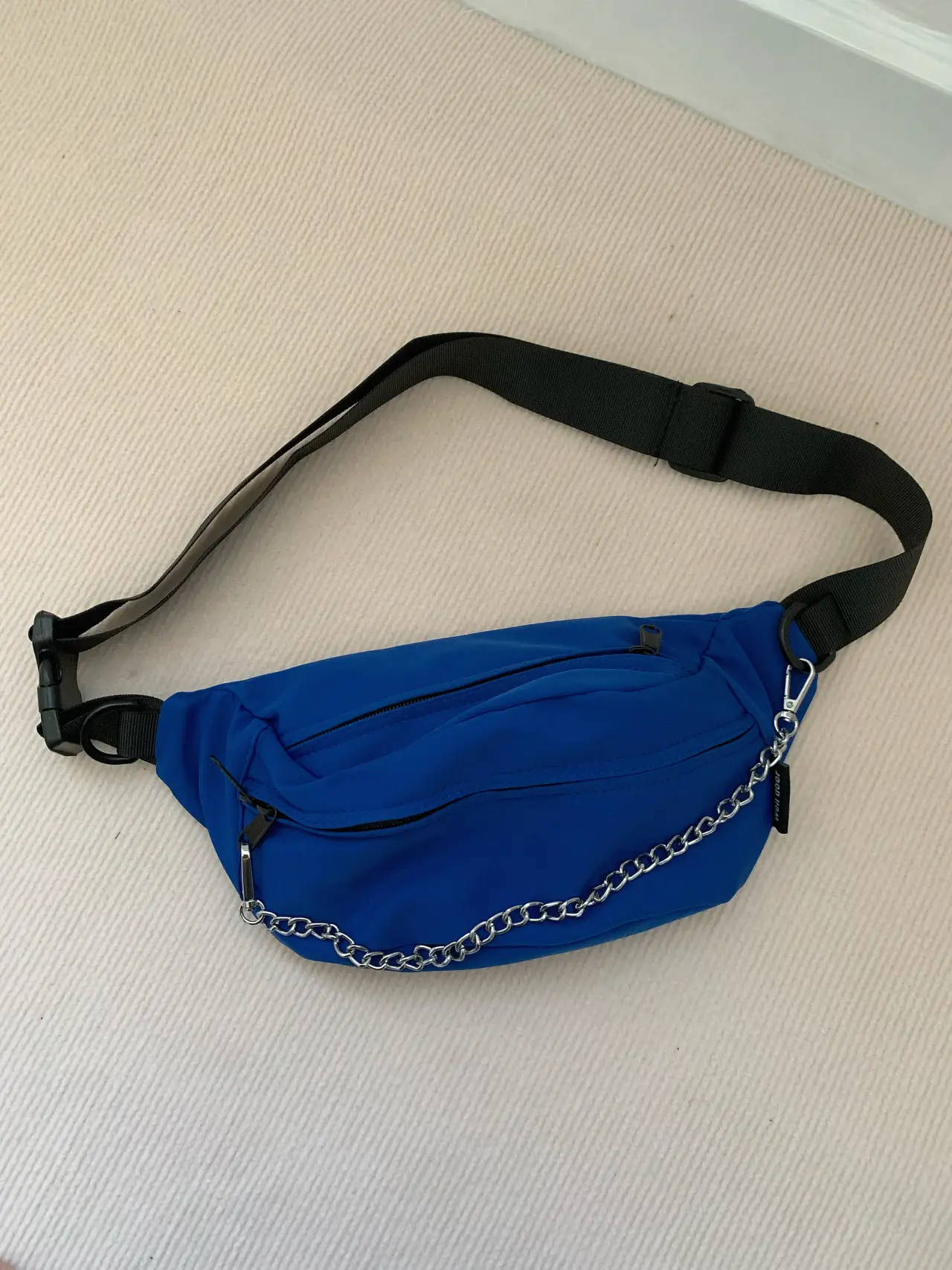 Black Korean Style Crossbody Bag with Chain Detail — feature 7